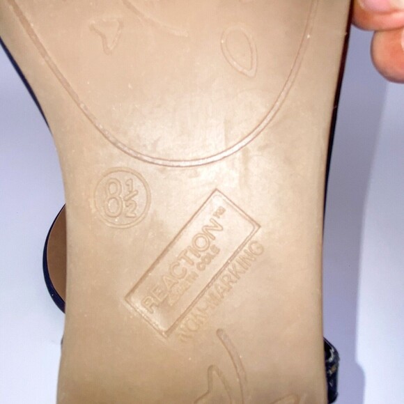 KENNETH COLE REACTION Patent Leather Thong Sandals 8.5M Float-Y Slingback - Picture 8 of 9